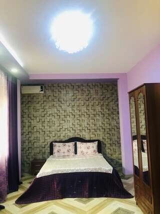 Отель Pharnavaz Батуми Двухместный номер с 1 кроватью или 2 отдельными кроватями-2